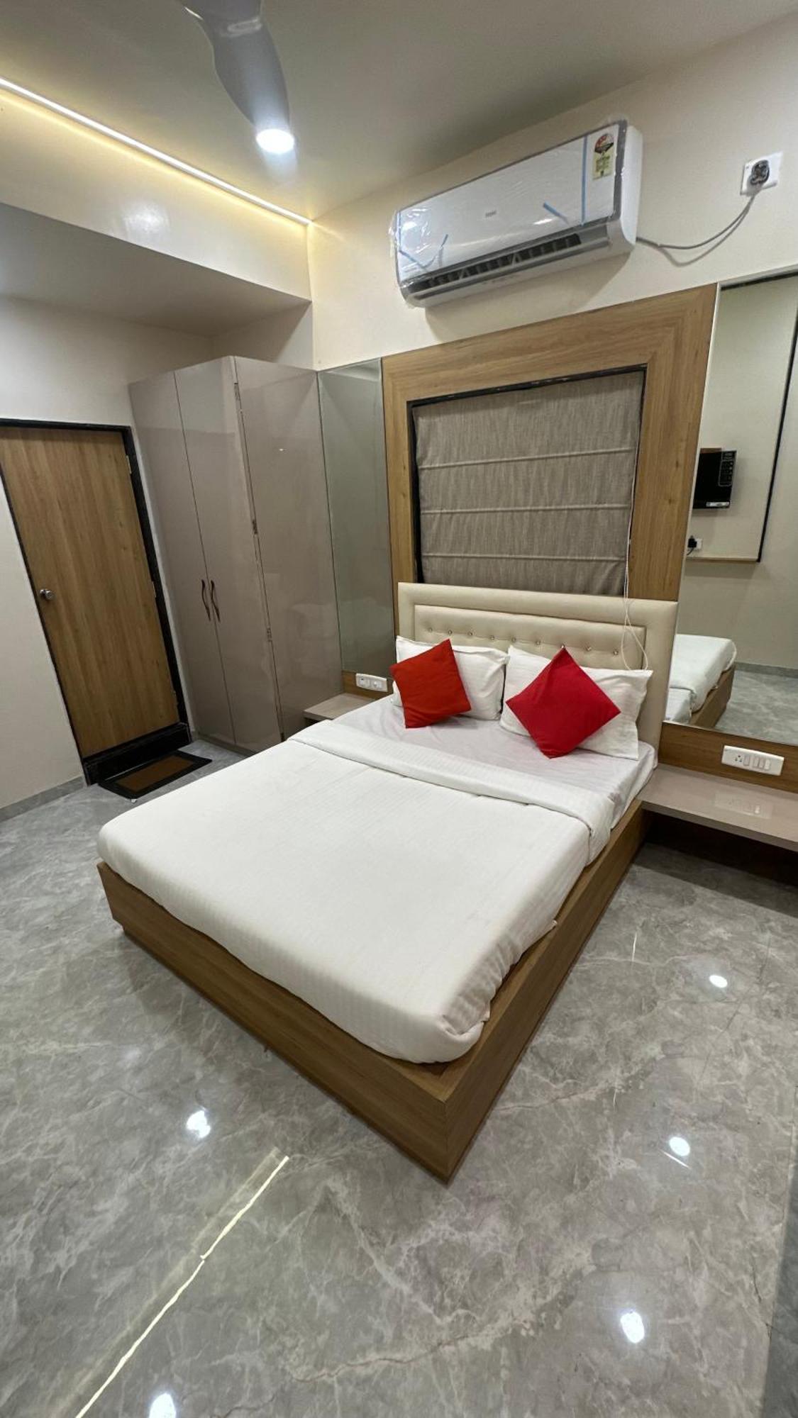 Отель Soho House By Jayshrea Chandrapur Экстерьер фото