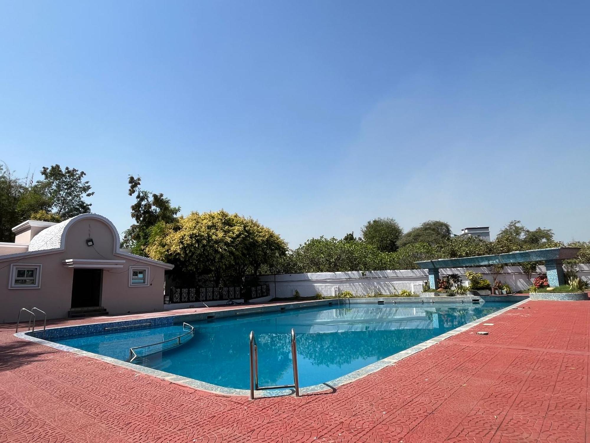 Отель Soho House By Jayshrea Chandrapur Экстерьер фото